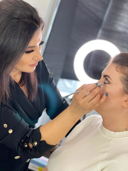 Elena Ciftci Academy - Cursuri de make-up